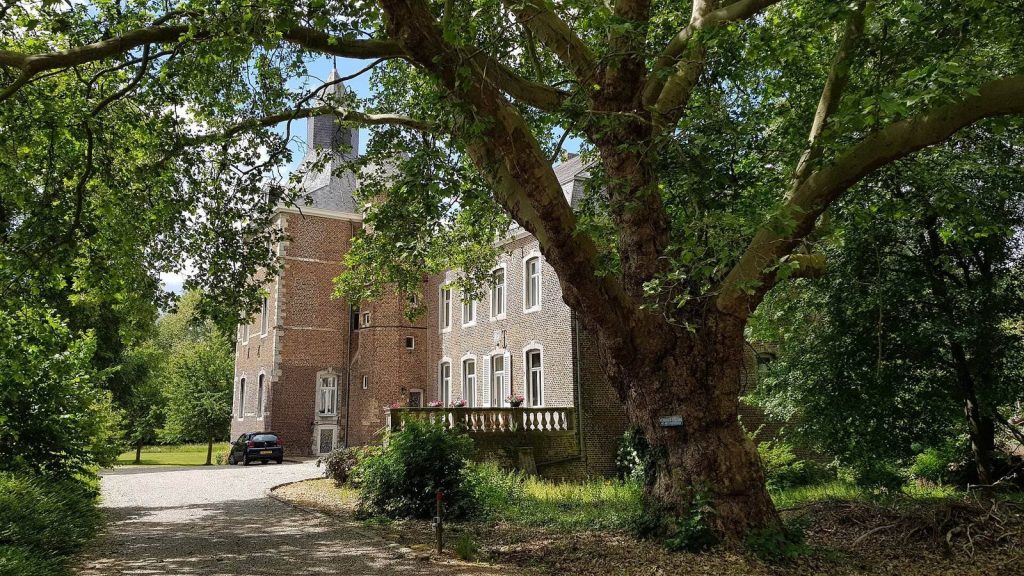 Kasteel Nijswiller: A Historic Castle Complex in the Netherlands 2 Kasteel Nijswiller