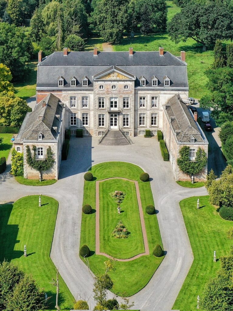 Waleffe Castle: An Eighteenth-Century Louis XIV-Style Residence in Belgium