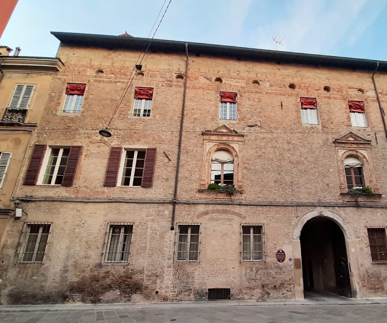 Palazzo Tirelli: A Late-Medieval Noble Residence in Parma 1 Palazzo Tirelli