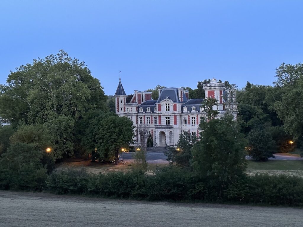 Château Magne: A Second Empire Château in Trélissac 1 château Magne