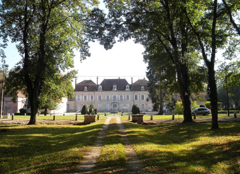Château de Quincey: A Historic Castle in France