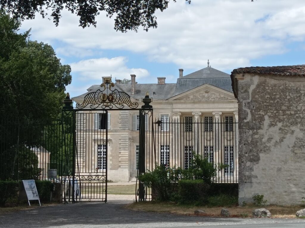Château de Buzay: A Louis XVI-Era Country House in France 2 Château de Buzay