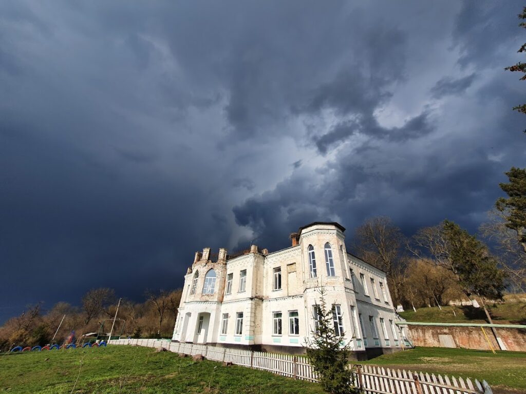 Tarnorudsk Palace: A Late-Nineteenth-Century Art Nouveau Residence in Ukraine 2 Палац Мордвінова у Тарноруді