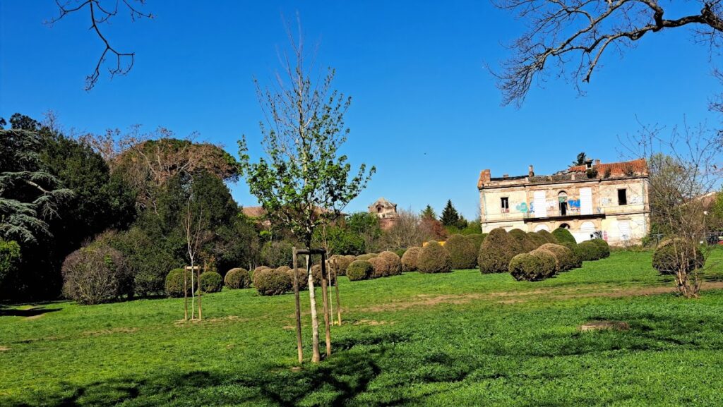 Château de la Flambelle: an Eighteenth-Century Aristocratic Residence 1 Château de la Flambelle