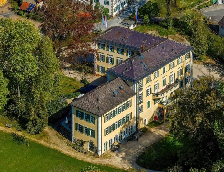 Burgellern Castle: A Medieval Residence and Later Estate in Germany