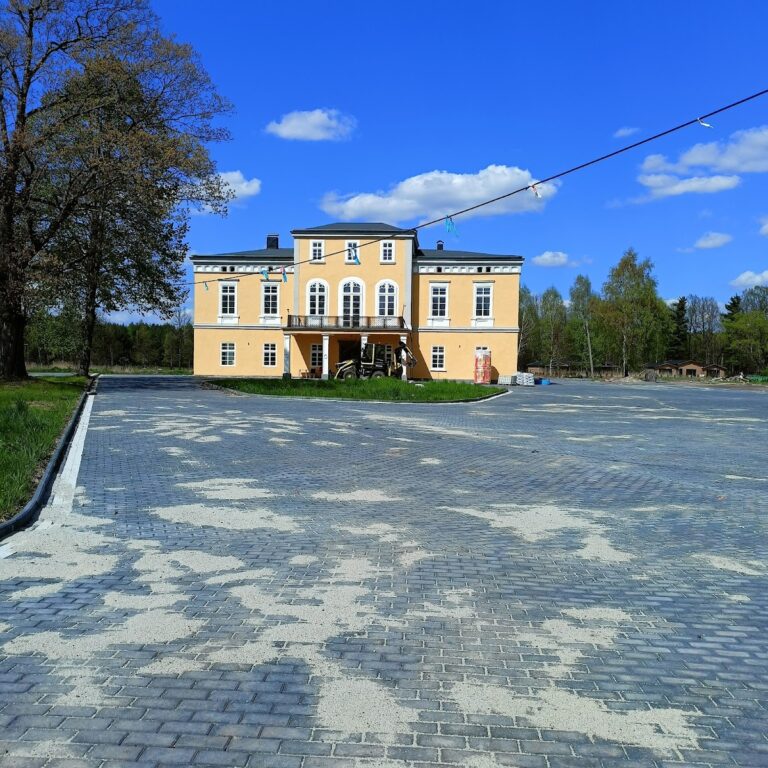 Donnersmarck Palace in Kalety: A Silesian Hunting Palace