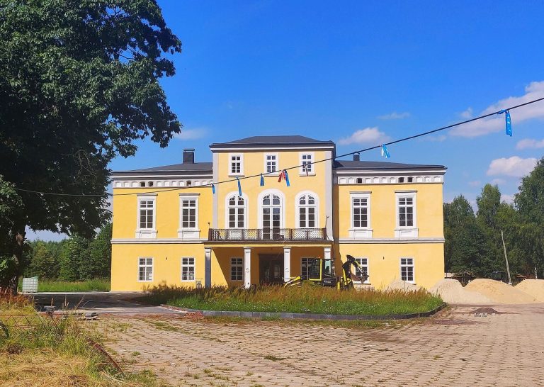 Donnersmarck Palace in Kalety: A Silesian Hunting Palace