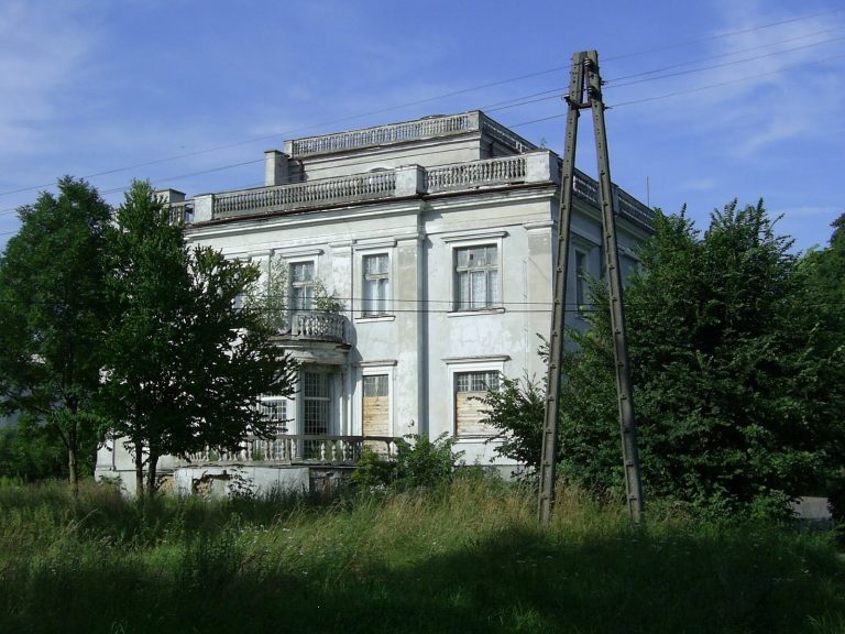 Wierusz-Kowalskich Palace in Brwinów: A Neoclassical Municipal Cultural Centre