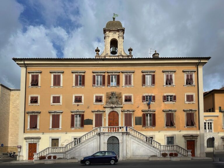 Palazzo Comunale (Livorno): City Hall and Historic Municipal Palace