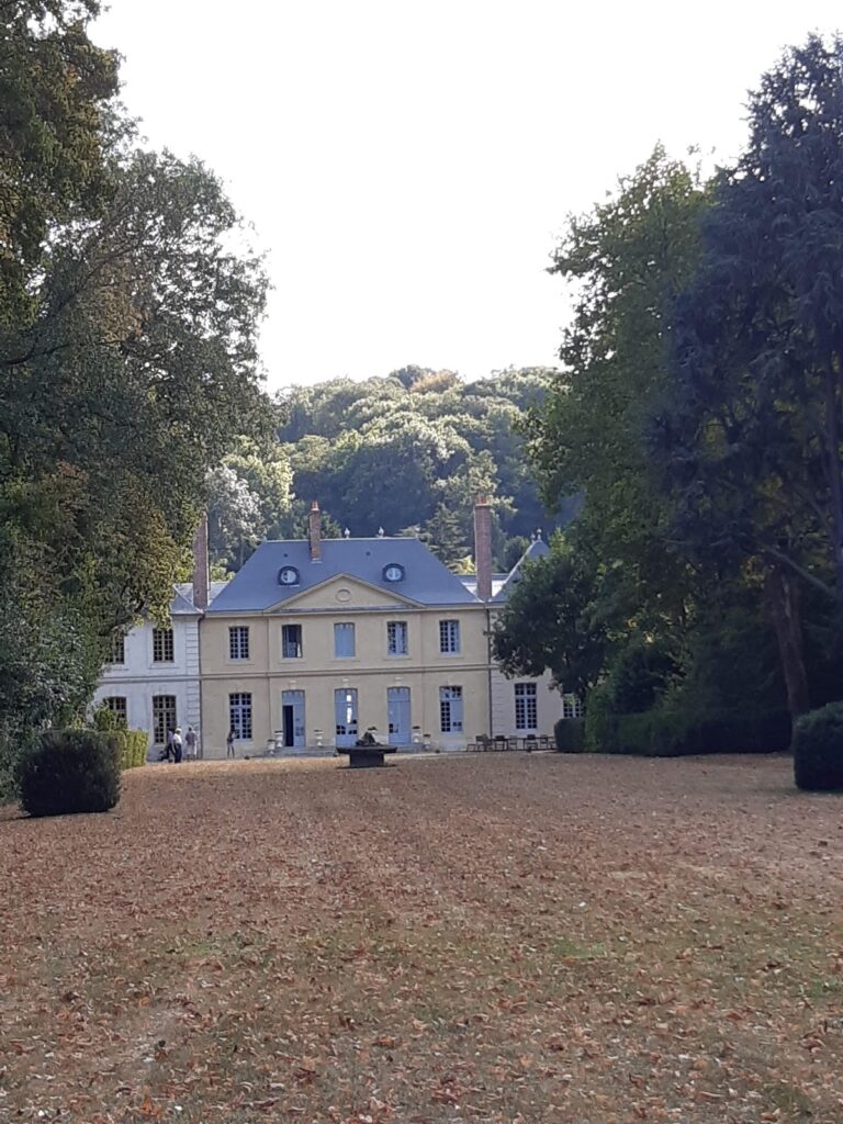 Château de Couvicourt: a Neoclassical Seigneurial Residence in France