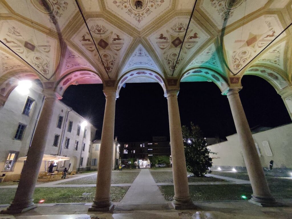 Calderara Palace: A Historic Villa and Municipal Headquarters in Italy 1 Calderara Palace
