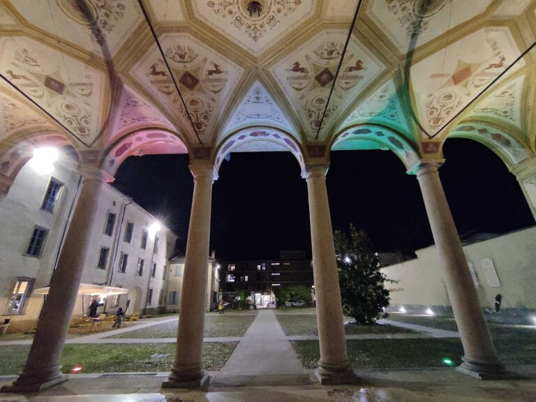 Calderara Palace: A Historic Villa and Municipal Headquarters in Italy