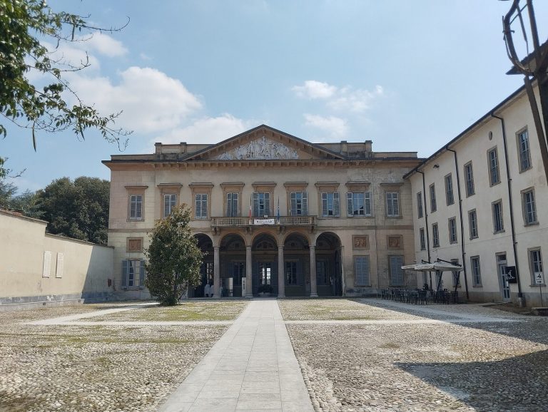 Calderara Palace: A Historic Villa and Municipal Headquarters in Italy
