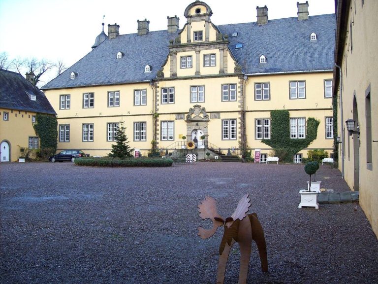 Schloss Eringerfeld: A Baroque Palace in Geseke, Germany