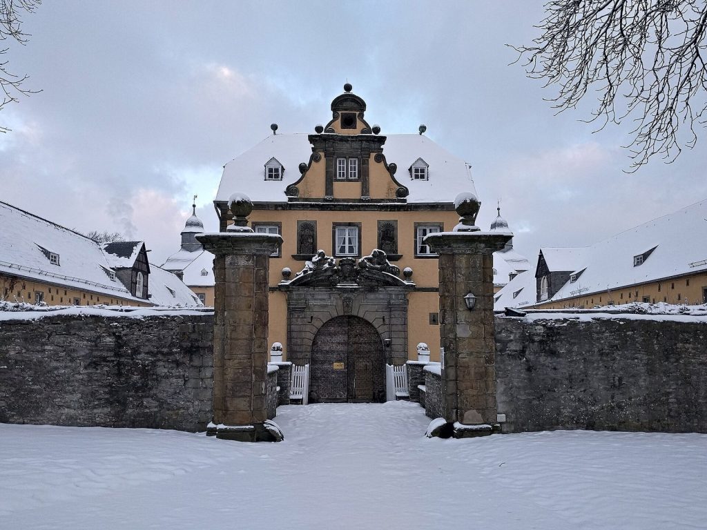 Schloss Eringerfeld: A Baroque Palace in Geseke, Germany 2 Schloss Eringerfeld