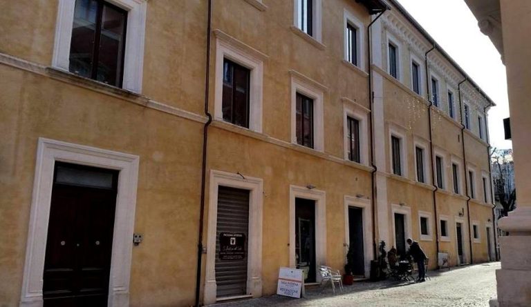 Palazzo Lucentini Bonanni: A Renaissance Historic Residence in L’Aquila