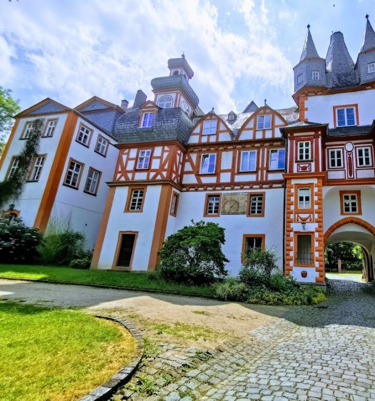 Schloss Hungen: A Castle Complex in Germany