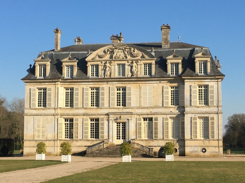 Château de Guiry: A Classical Château in France 1 Château de Guiry