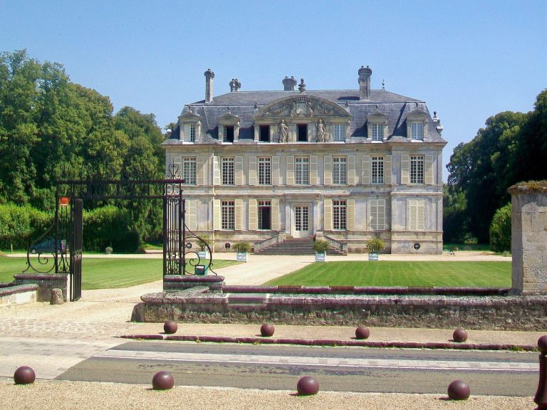 Château de Guiry: A Classical Château in France