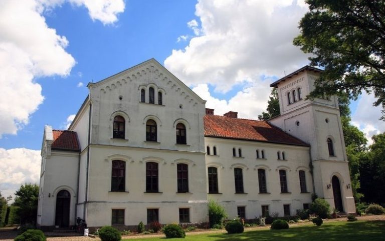 Pałac w Osiece (White Prince): A Palace and Park Complex in Poland