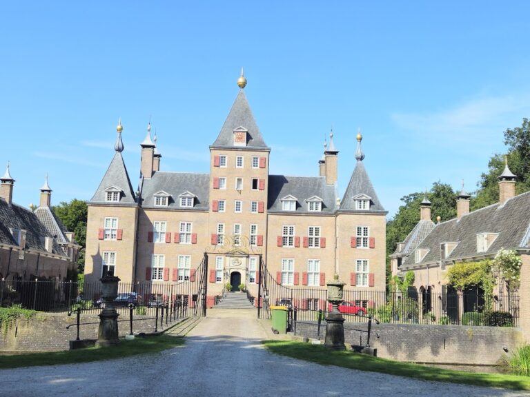 Kasteel Renswoude: From Medieval Fortified House to Dutch Classical Country House