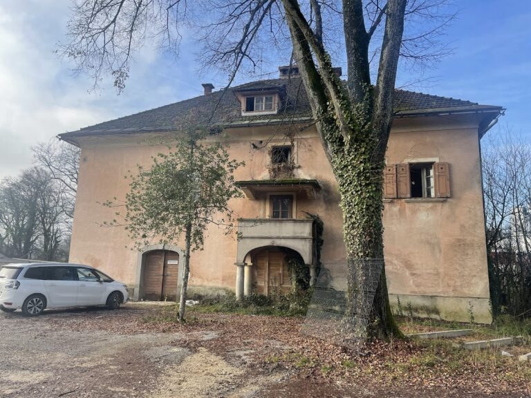 Graben Castle: A Medieval Tower Castle in Slovenia