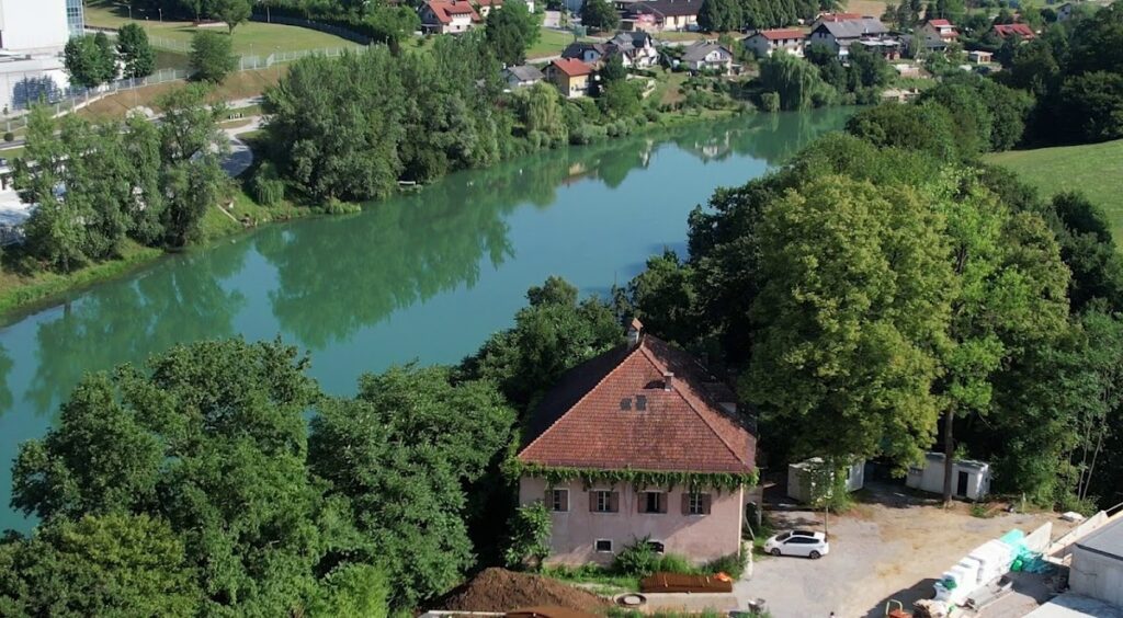 Graben Castle: A Medieval Tower Castle in Slovenia 2 Graben Castle