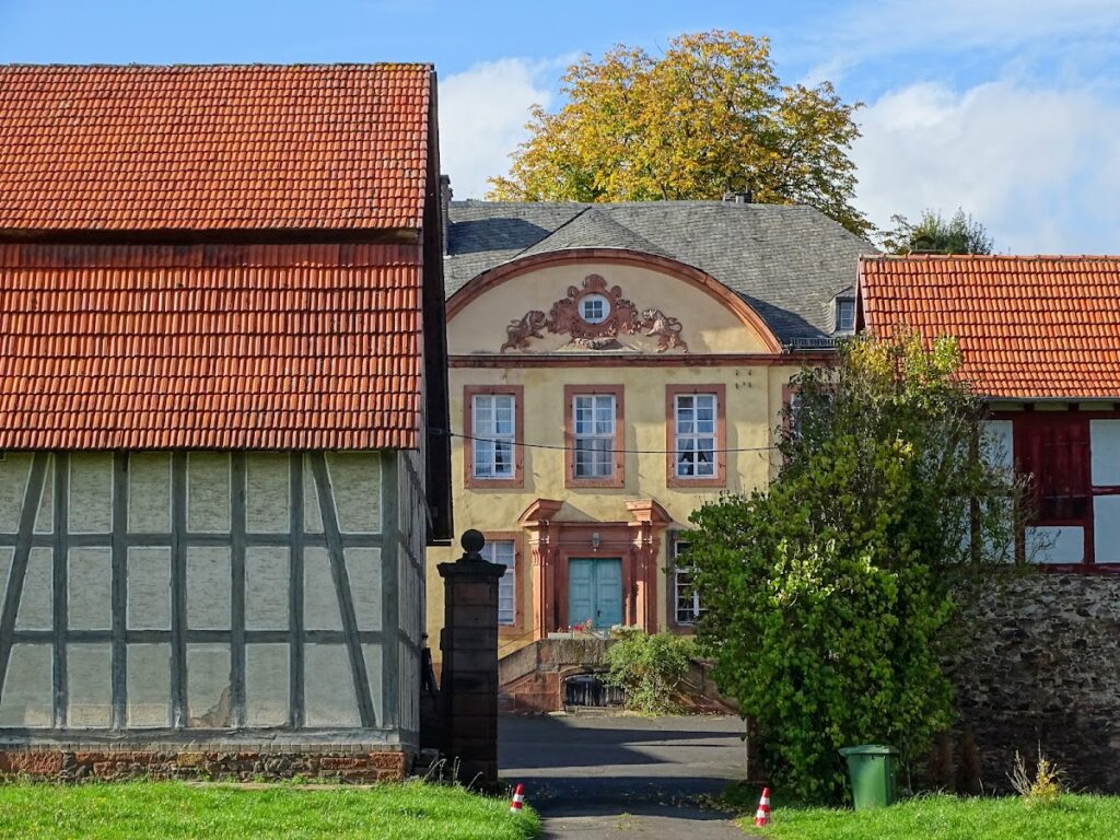 Schloss Elnhausen: A Baroque Palace Complex in Germany 1 Schloss Elnhausen