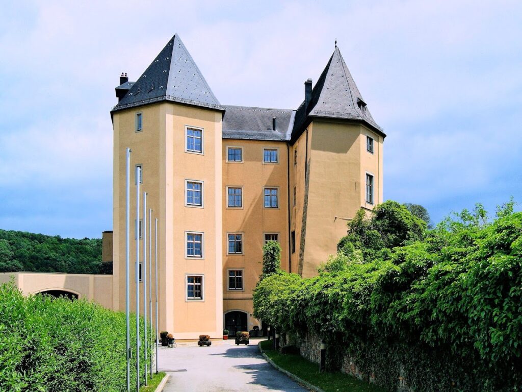 Schloss Steyregg: A Historic Castle Complex in Austria 2 Schloss Steyregg