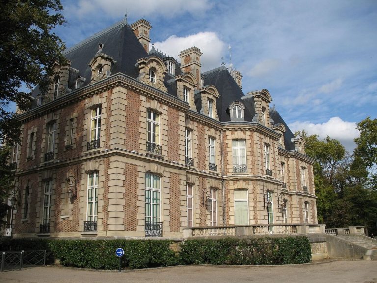 Château de Becheville: A Nineteenth-Century Château and Cultural Centre in Les Mureaux