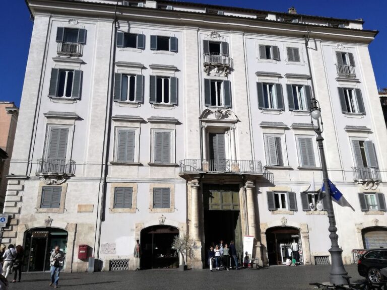Palazzo Fusconi-Pighini: A Renaissance Palace in Rome