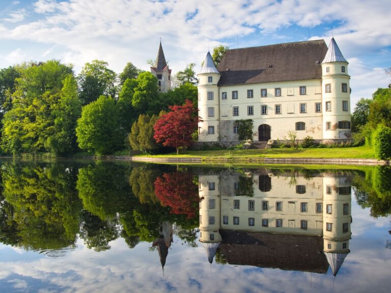 Schloss Hagenau: A Renaissance Castle in Austria