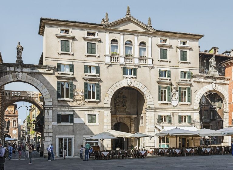 Palazzo Domus Nova: A Civic Palace in Verona