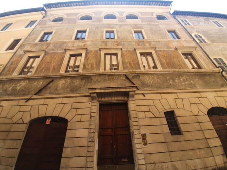 Palazzo Milesi (Rome): A Renaissance Palace in the Ponte District