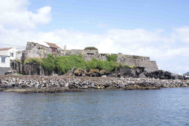Forte Grande de São Mateus da Calheta: A Maritime Fort in the Azores