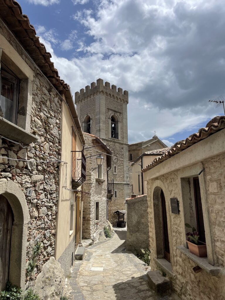 Castello di Montalbano Elicona: A Norman Fortress and Royal Residence in Italy