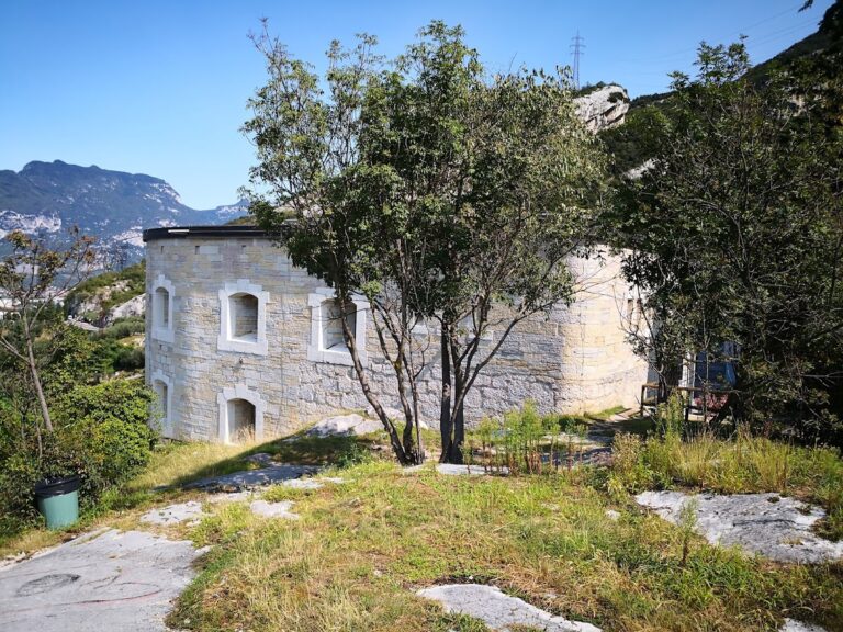 Werk Nago: An Austro-Hungarian Road Barrier at Lake Garda
