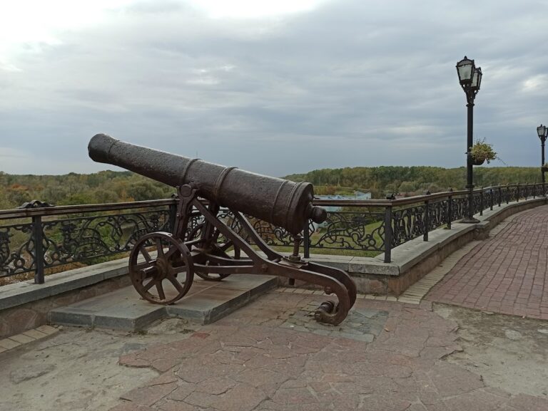 Chernihiv Val: The Fortified Medieval Center of Chernihiv