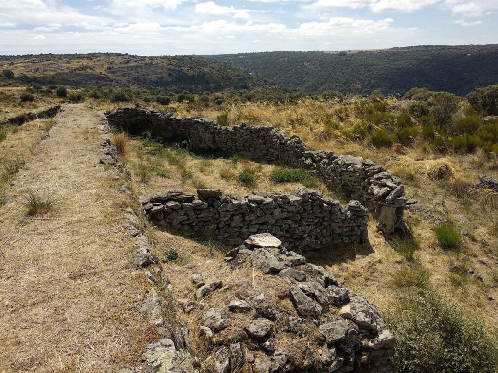Fort Torregamones: A Spanish Border Fortress on the Douro 1 Fort Torregamones