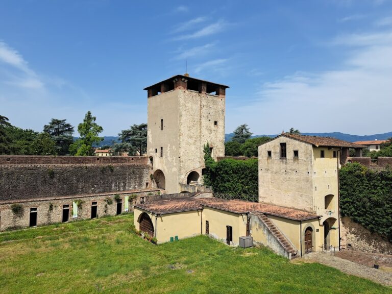 Fortezza Santa Barbara: Renaissance Fortress in Pistoia