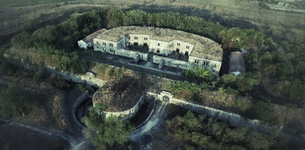 Forte Lugagnano: An Austrian Fortification in Verona’s Defensive System 1 Forte Lugagnano