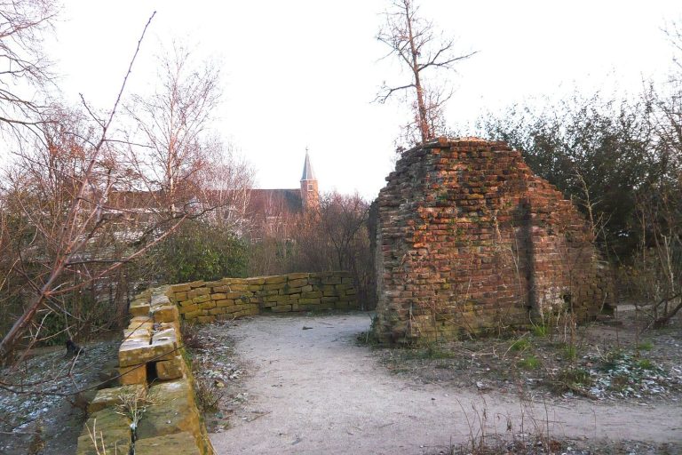 Huis ter Kleef: A Medieval Castle in Haarlem, Netherlands