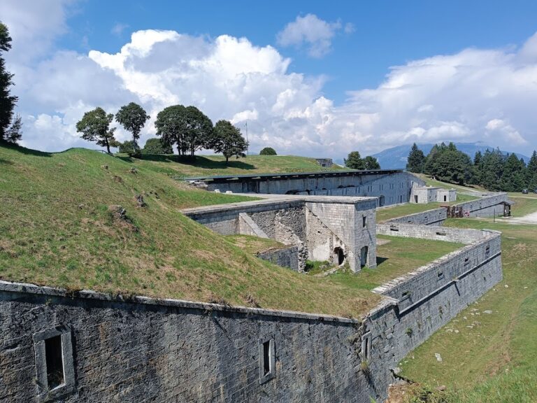 Forte Leone: An Italian Border Fortress at Cima Campo