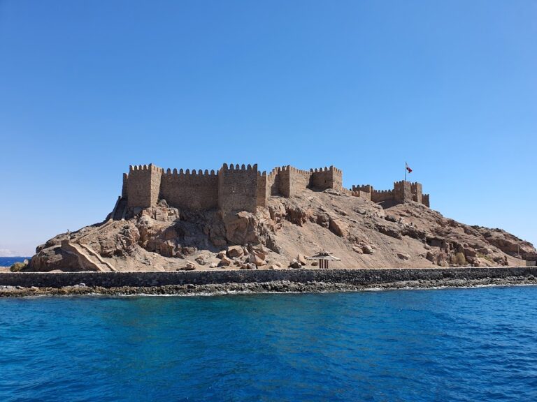 Salah El-Din Castle: A Strategic Fortress on Pharaoh’s Island, Egypt