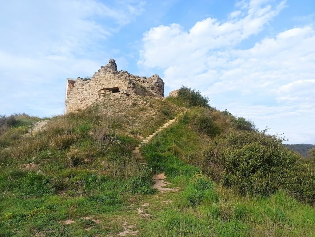 Castell de Jorba: A Medieval Romanesque Fortification in Spain 1 Castell de Jorba