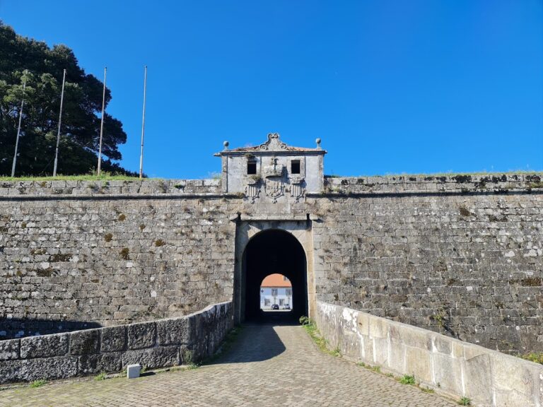 Forte de Santiago da Barra: A Bastion Fortress in Viana do Castelo, Portugal