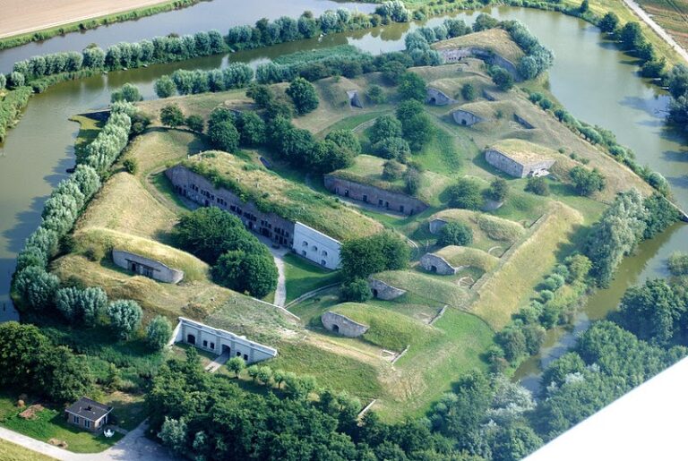 Sabina Henrica Fort: Napoleonic coastal fortress in Heijningen