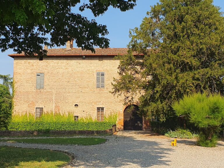 Castello di Zena: A Medieval Castle Complex in Italy