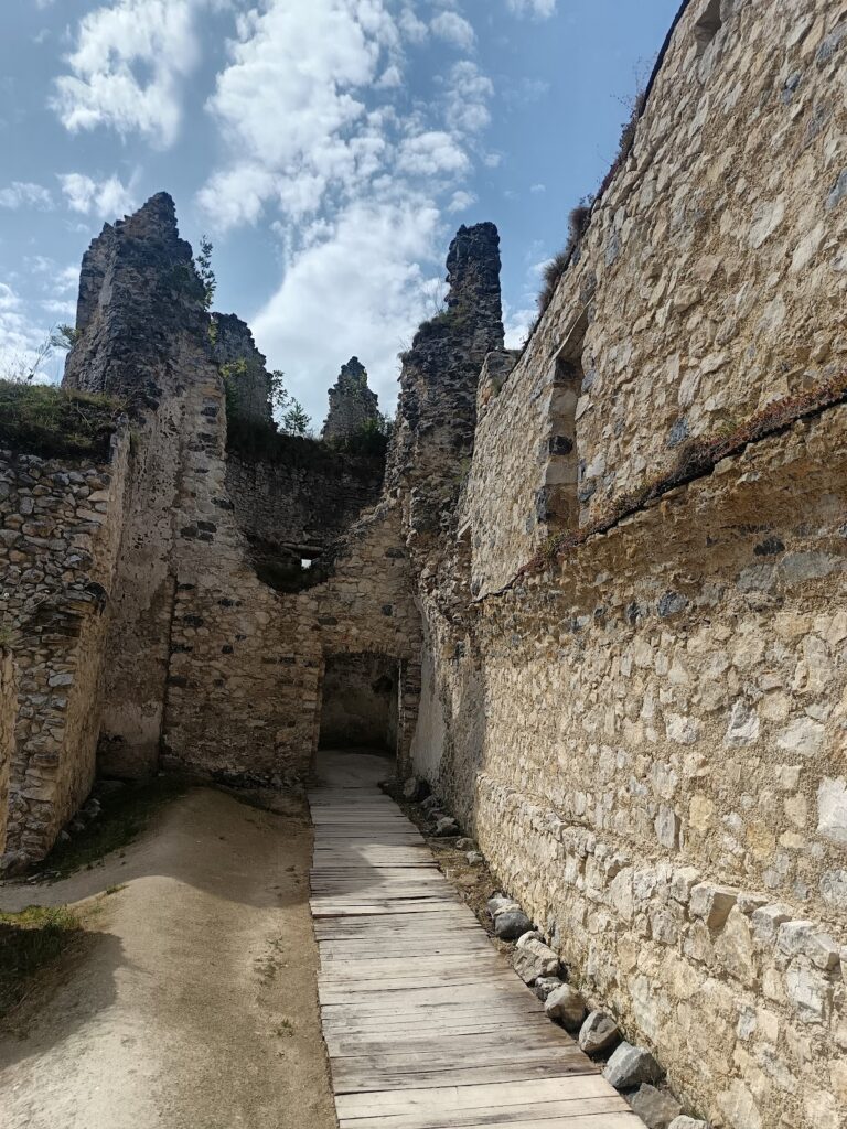 Blatnica Castle: A Medieval Stronghold on the Via Magna in Slovakia 3 Blatnica Castle