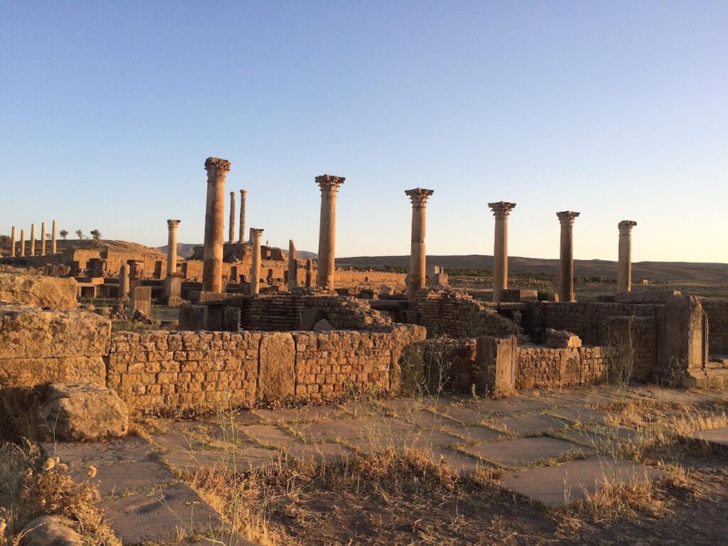 Byzantine Fort in Timgad: A Sixth-Century Military Stronghold in Algeria 1 Byzantine Fort in Timgad
